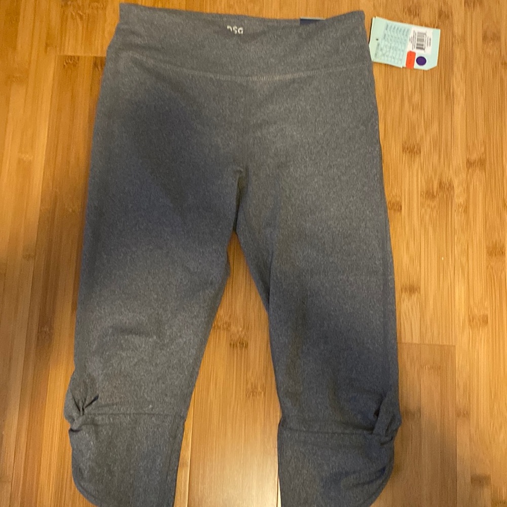 grey capris